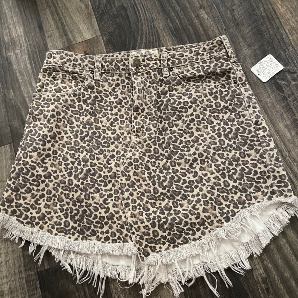 Free people size 30 leopard frayed skirt new with tags